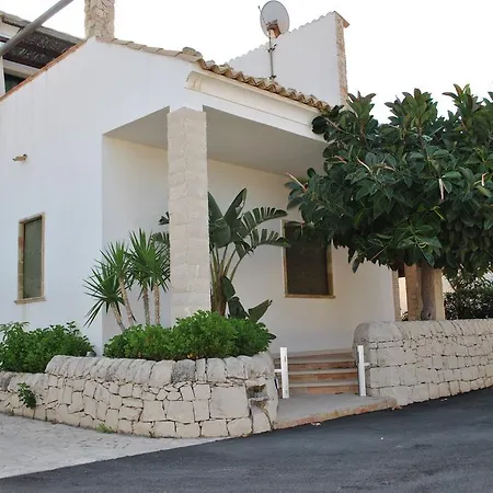 Holiday home Fenicia Relais Scoglitti